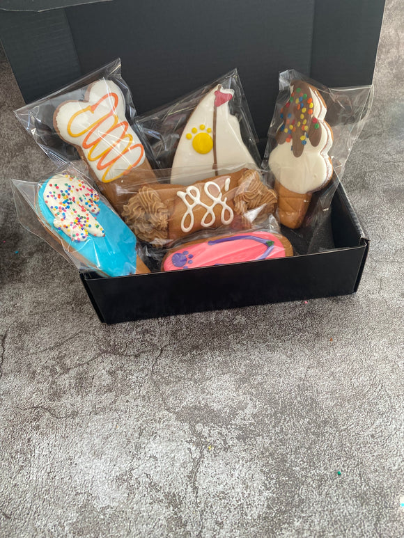 Homemade Gourmet Dog Cookie - Assorted Cookie Box (6 cookies)